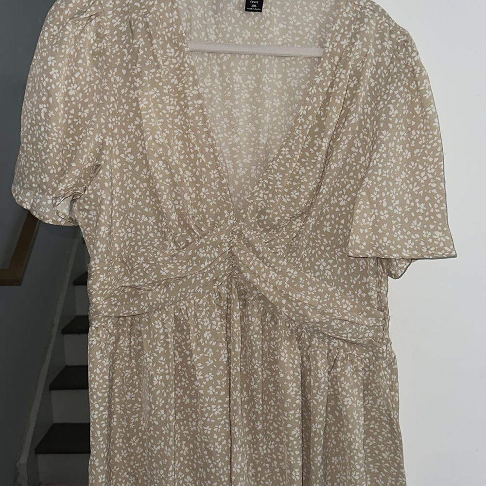 Dress - Picture 2 of 4